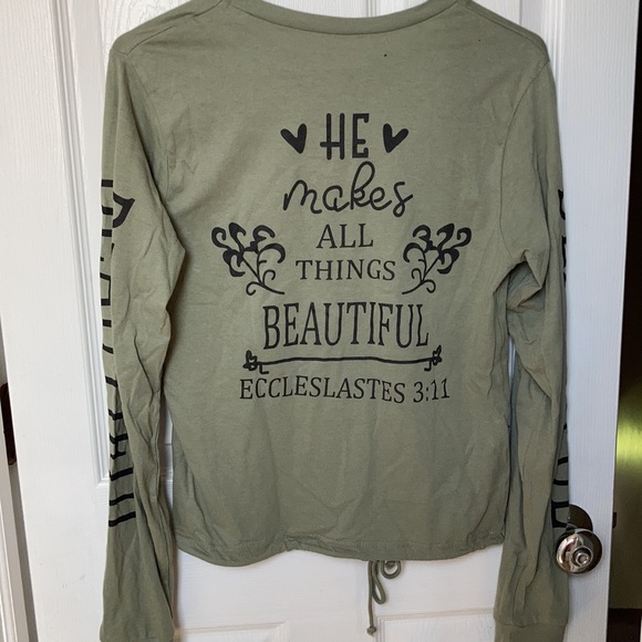 On Fire Sage Long Sleeve Crop NWT - Picture 4 of 4